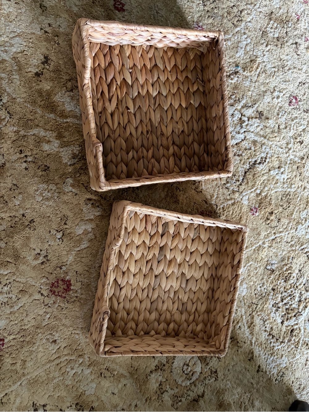 Natural Woven Square Storage Baskets - Set of 2 versatile EUC